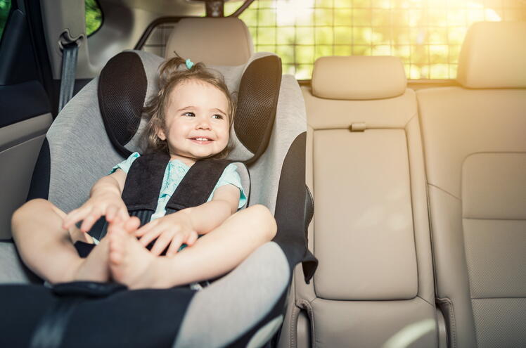 Prévoir l’attirail du bébé en voyage