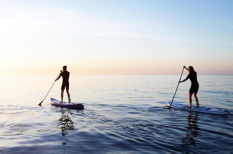 S’initier au Yoga Paddle sur le lagon